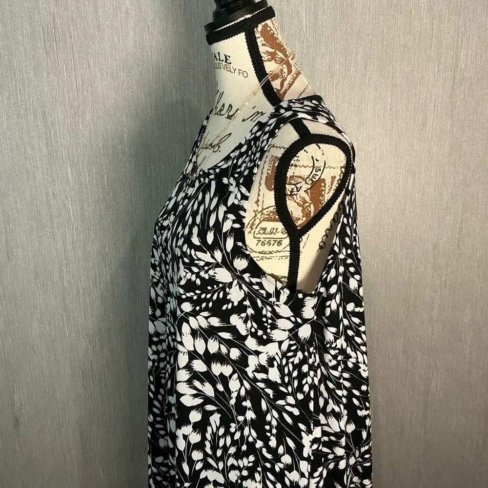 Karen Kane Monochrome Patterned Midi Dress Size Large - Picture 7 of 12